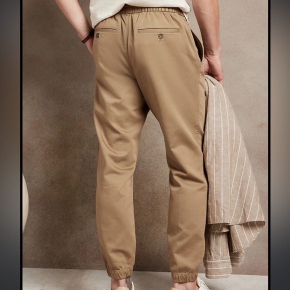 Banana Republic | “Traveler Jogger” with Relaxed Tapered Fit in Navy Blue - M - Picture 5 of 5